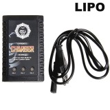Chargeur LiPo compact en recharge batterie airsoft Duel Code B3 Pro