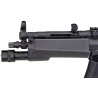 Lampe tactique intégrée au garde-main de la réplique MP5 AEG